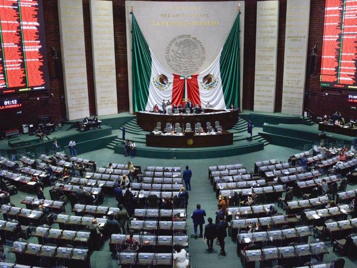 Senadores de Morena podrían echar abajo la comisión especial impulsada por Monreal