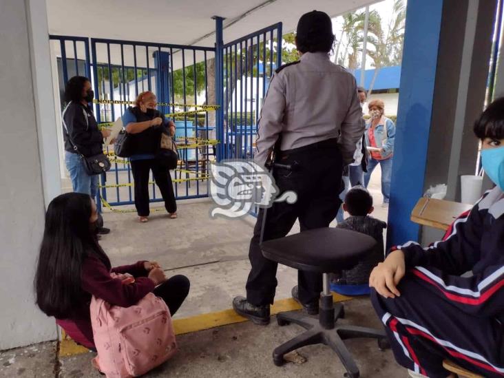 Continúa jornada de vacunación para personas de 40 a 59 en puerto de Veracruz
