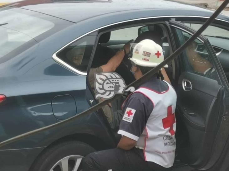 Motociclista resulta lesionado tras sufrir accidente