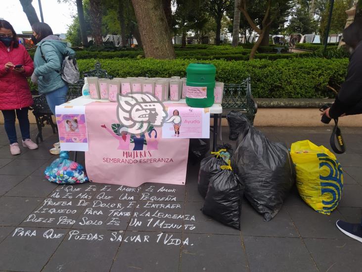 En Xalapa, reúnen tapitas para ayudar a Britanny y Aitana; padecen cáncer