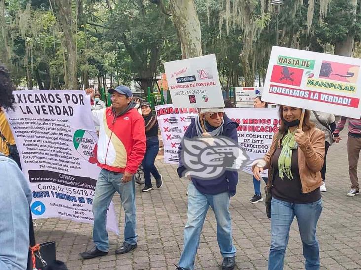 Alto a la falsa pandemia, vociferan anti vacunas veracruzanos en Orizaba