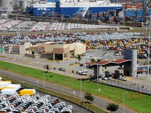 Más de 820 mil; aumentó movimiento de vehículos en Puerto de Veracruz