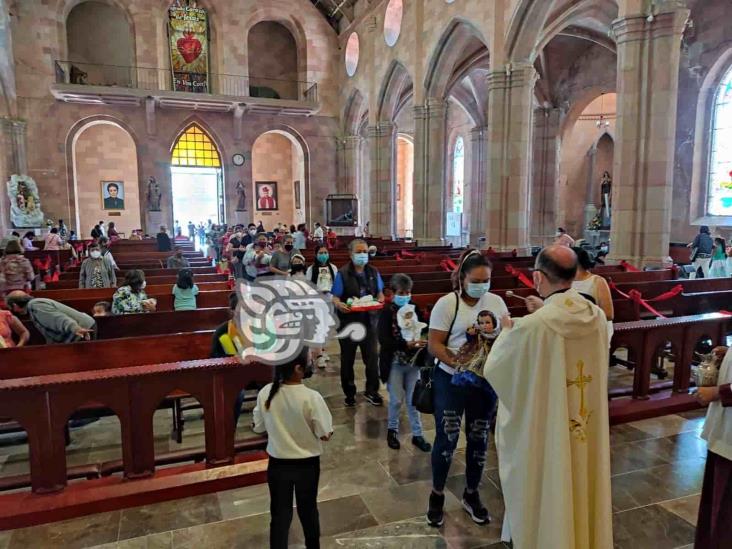 Por La Candelaria, realizan bendición del ‘Niño Dios’ en parroquias de zona centro