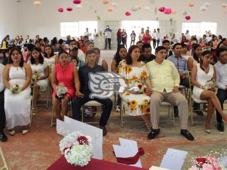 Esperan parejas convocatoria para bodas colectivas en Moloacán