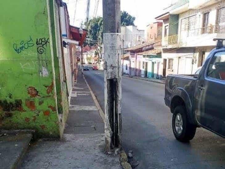 Se registra accidente en la calle Santos Degollado de Xalapa