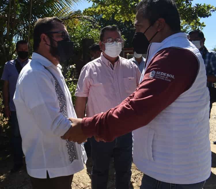 Sergio Guzmán entrega viviendas dignas a familias de escasos recursos en Agua Dulce