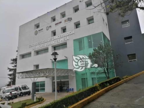 Empleados de laboratorio del CECAN acusan violencia en Xalapa