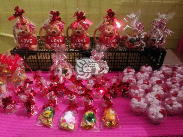 Poca mercancía para día de San Valentín en mercados de Veracruz