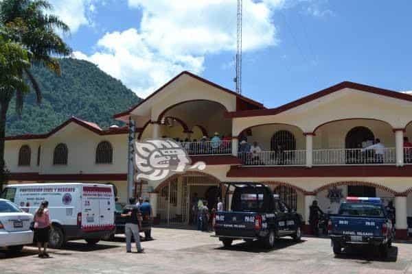 Tras dialogar con alcalde, pobladores de Rafael Delgado suspenden manifestación