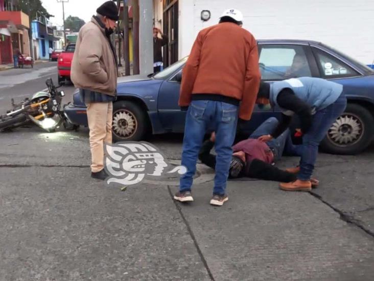 Choque entre camioneta y motocicleta dejó un herido en Orizaba