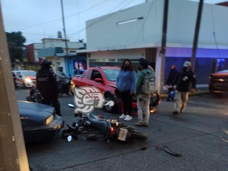 Choque entre camioneta y motocicleta dejó un herido en Orizaba