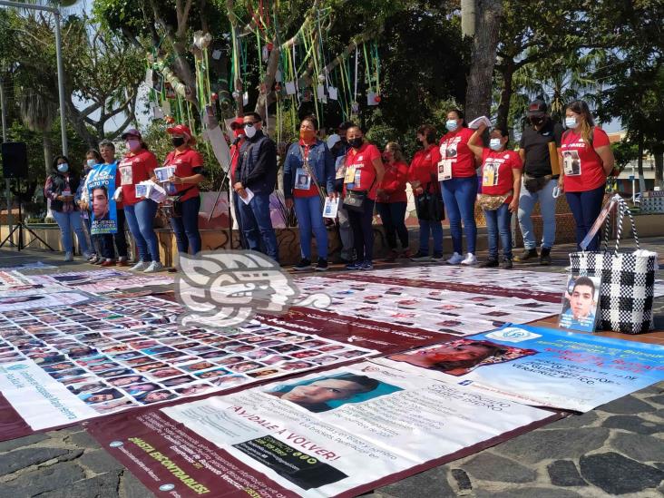 Familiares de desaparecidos recuerdan a sus seres queridos, en Poza Rica