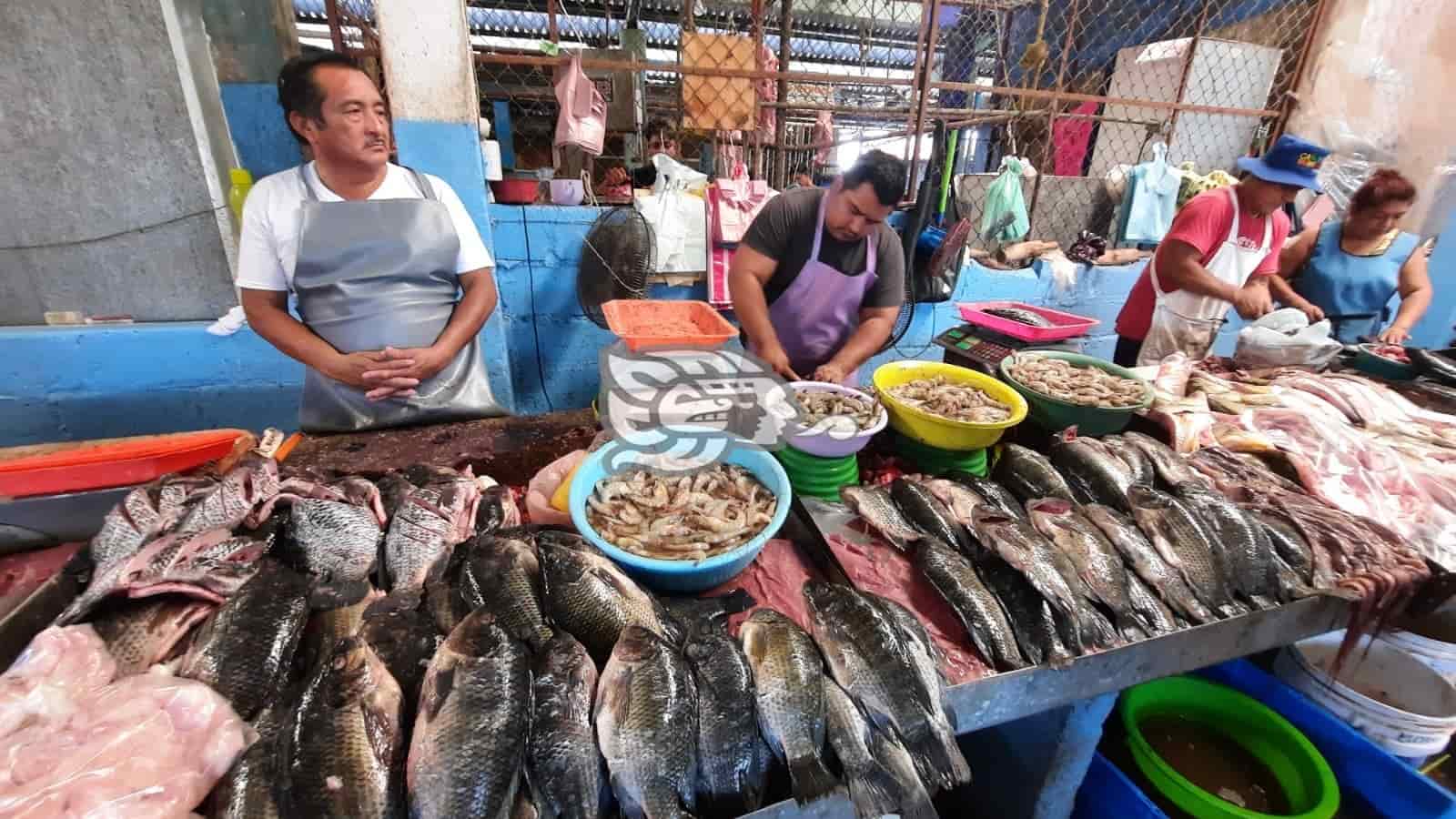 Sube 20 pesos más, precio del kilo de robalo en Agua Dulce