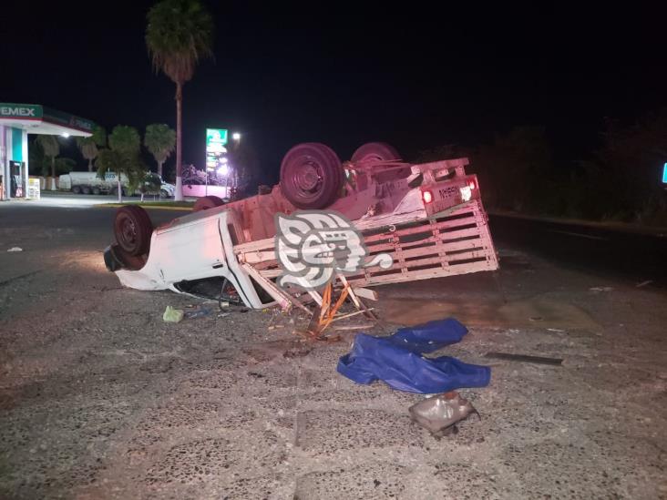 Vuelca camioneta en La Mancha 