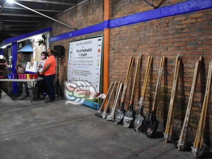 Entregan a brigadistas herramientas para sofocar incendios en Parque Pico de Orizaba