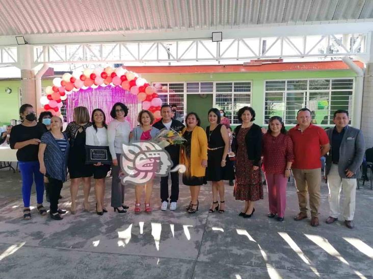 Tras 41 años de servicio, se jubila la profesora Maribel Cano en Orizaba