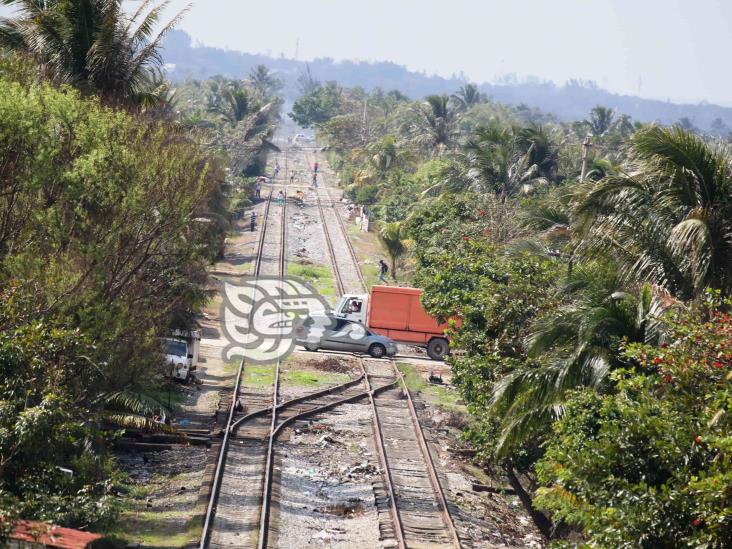 Anuncia AMLO tren de pasajeros Salina Cruz-Coatzacoalcos-Palenque-Cancún