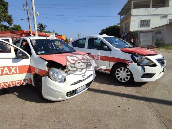 Dos accidentes protagonizados por taxistas en Acayucan 