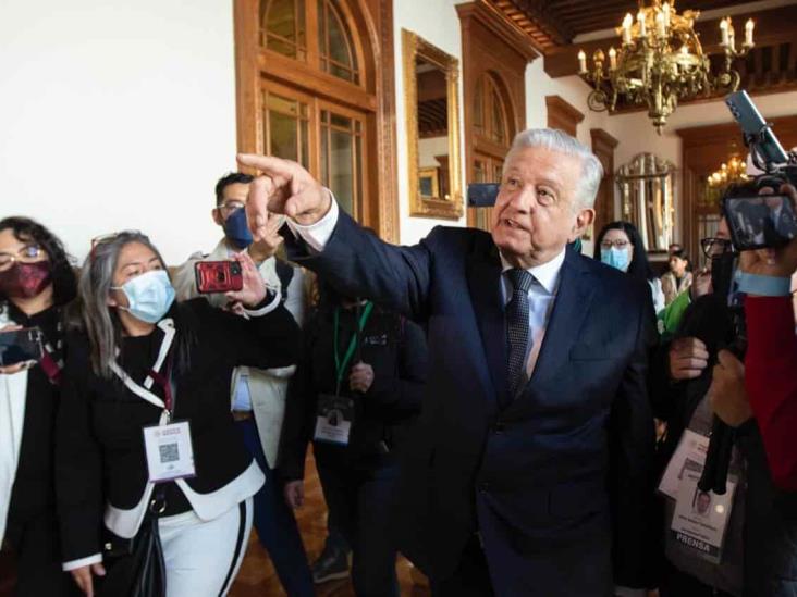 ¡Por primera vez! AMLO abre las puertas de Palacio Nacional a reporteros