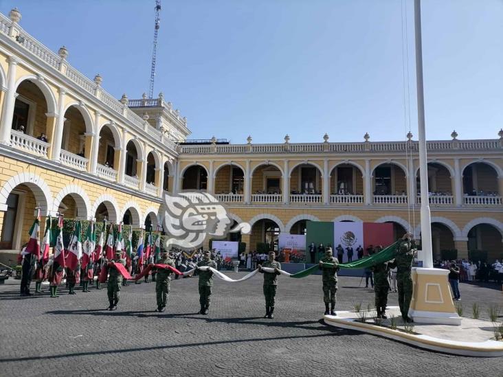 Celebran en Orizaba el 201 aniversario del Día de la Bandera Mexicana