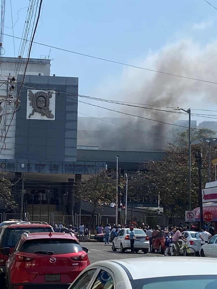 Reportan incendio en Hospital Regional de Veracruz