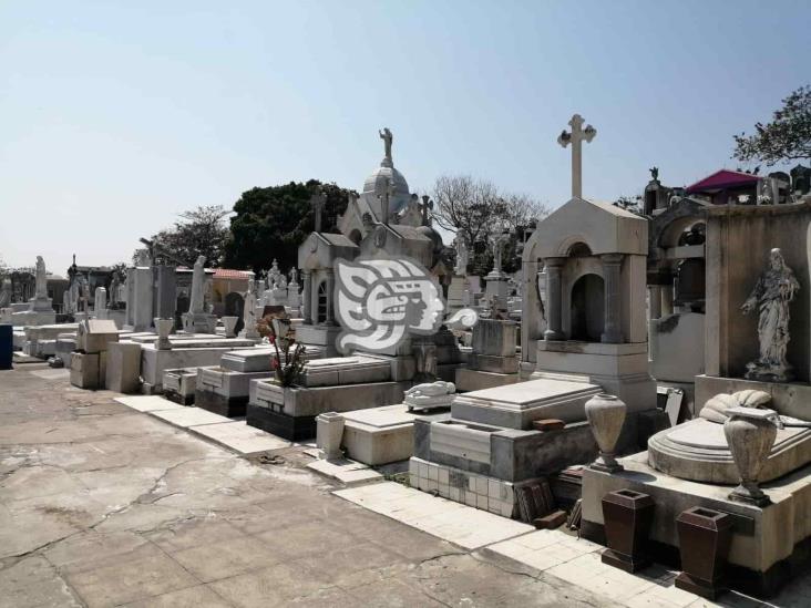 Blindarán cementerio particular de Veracruz por primer viernes de marzo