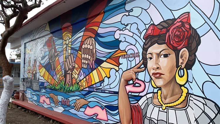 Pintores veracruzanos crean mural con temática de lenguaje de señas