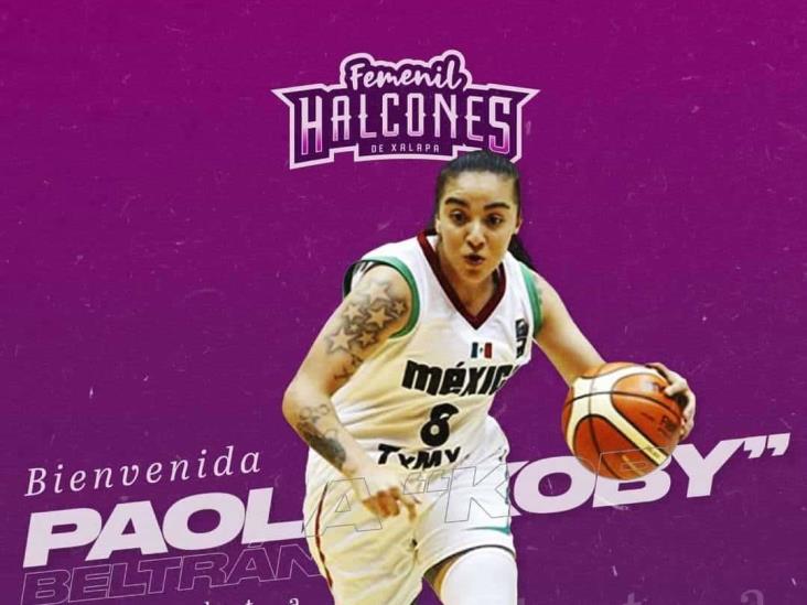 Presenta Halcones de Xalapa a jugadoras del equipo femenil