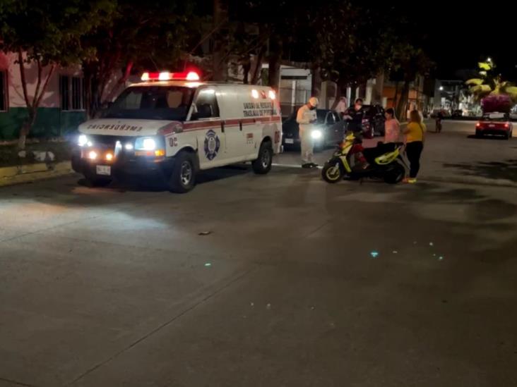 Derrapa joven motociclista en centro de Cardel