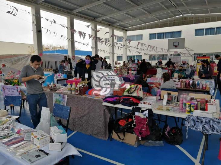 Emprendedores hacen feria con causa; buscan reactivación económica