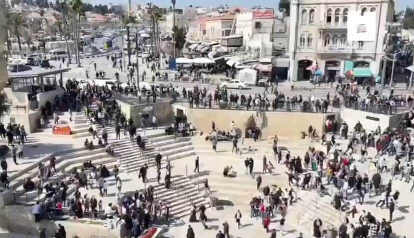 Fuerzas de ocupación israelíes atacan brutalmente a palestinos en Jerusalén