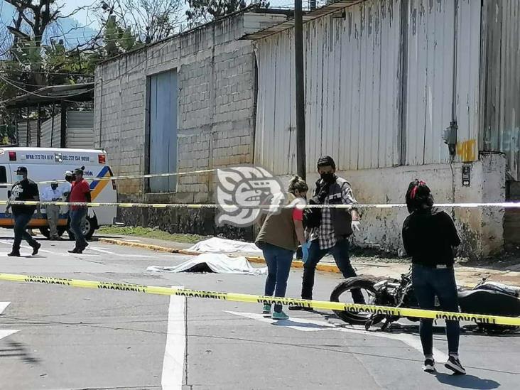 Mueren motociclistas tras chocar contra una casa en Orizaba