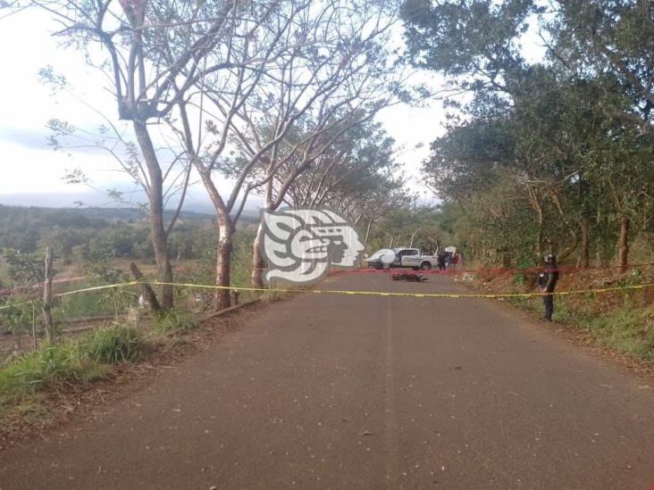 Muere joven tras derrapar a bordo de su motocicleta en Soteapan