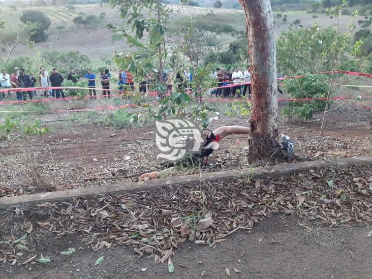 Muere joven tras derrapar a bordo de su motocicleta en Soteapan