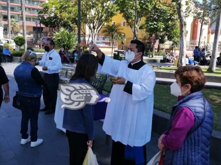 Con medidas sanitarias, realizan la imposición de ceniza en Diócesis de Orizaba