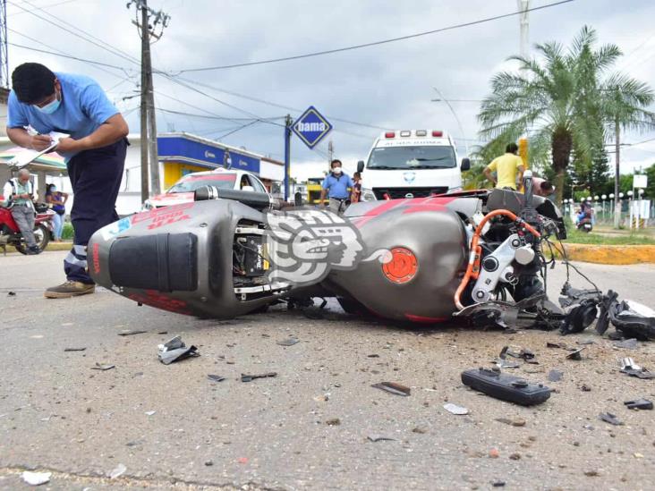 Motociclistas involucrados en 3 accidentes en Acayucan