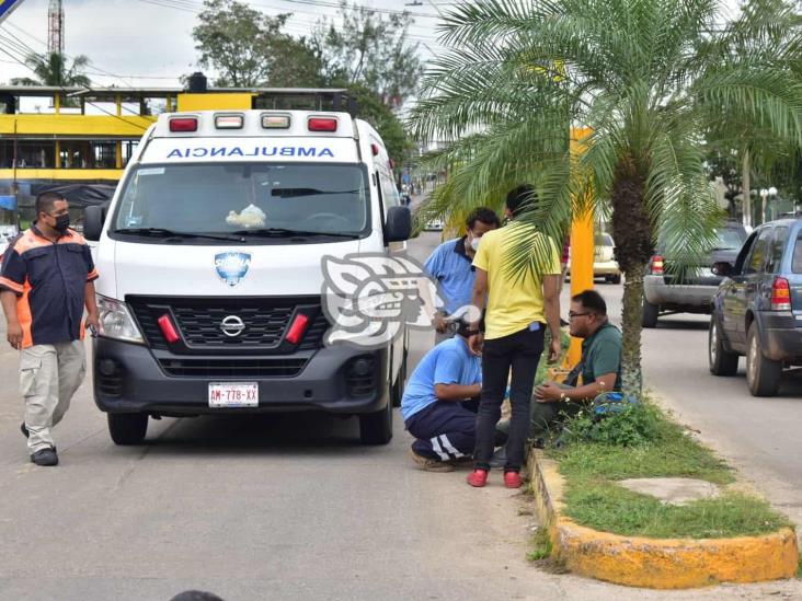 Motociclistas involucrados en 3 accidentes en Acayucan