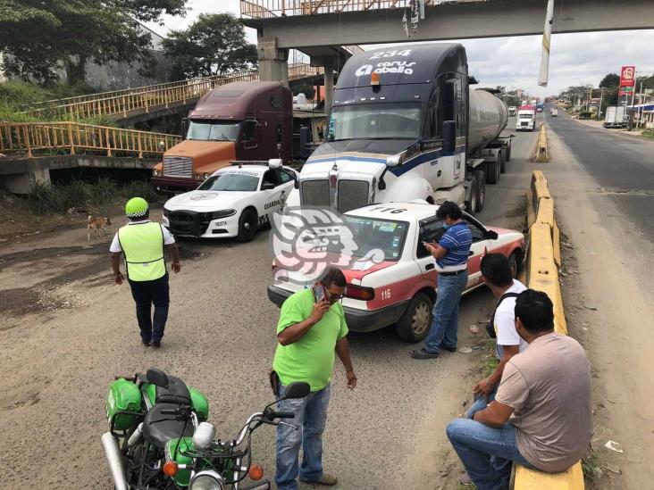Taxista de San Juan fue arrastrado por tractocamión en la Transístmica