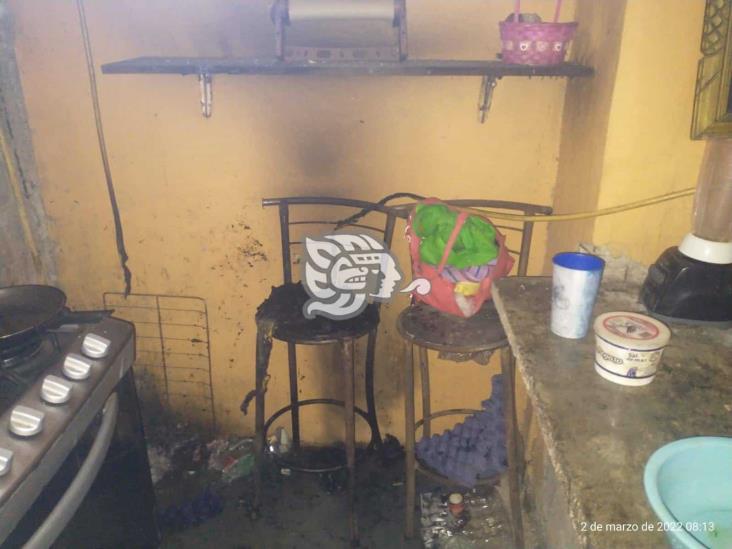 Menor intentó cocinar huevito y provocó flamazo en Cosoleacaque