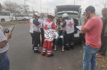 Joven pierde el control de su auto y se estrella en El Vergel