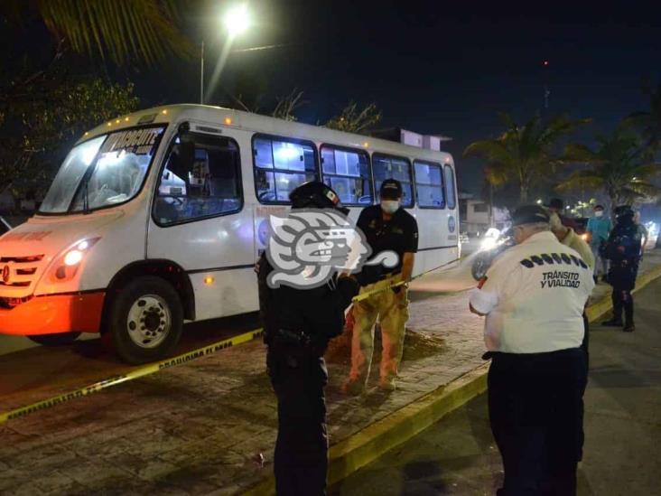 Muere hombre atropellado por urbano enfrente de Reino Mágico