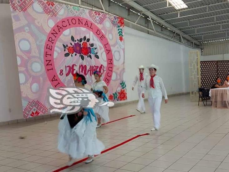 Fundación Mujeres en Movimiento conmemora Día de la Mujer en Misantla