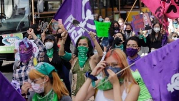 Veracruzanas se alistan para marchar en este 8M