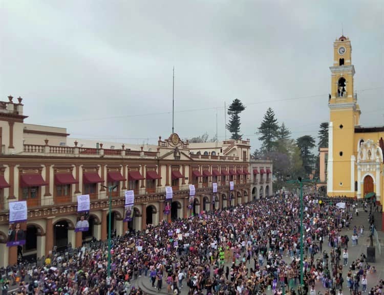 #8M: ‘Ninguna más en el olvido, ninguna más asesinada’, claman veracruzanas en Xalapa