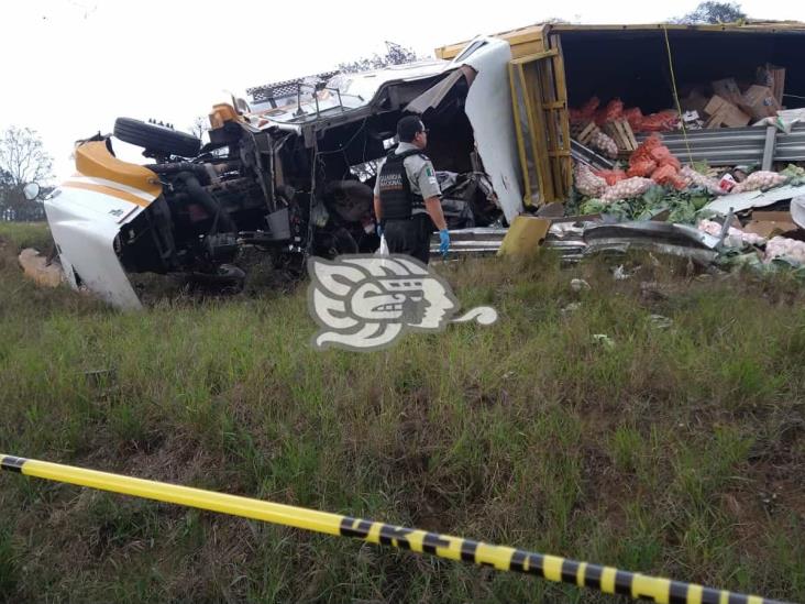 Accidente múltiple en la Veracruz-Puebla; llegan rapiñeros