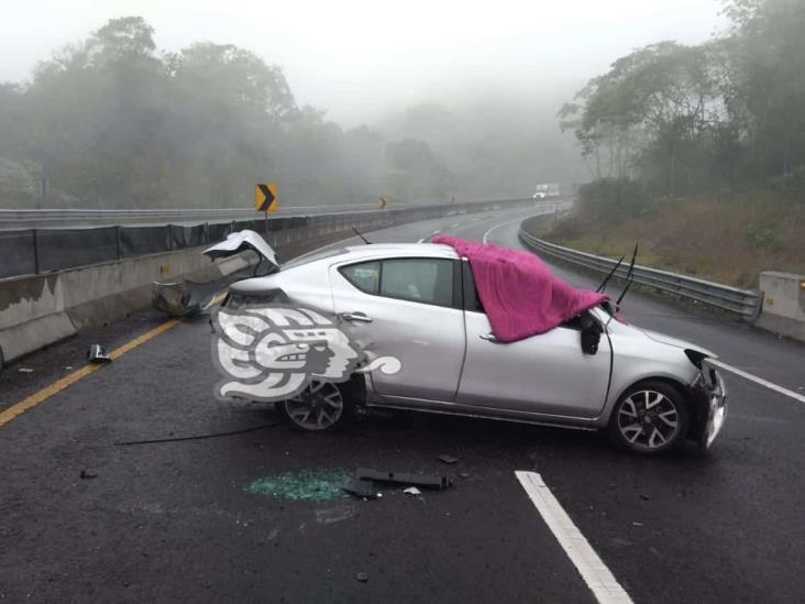 Choque de automóvil en libramiento Xalapa -Perote deja tres lesionados
