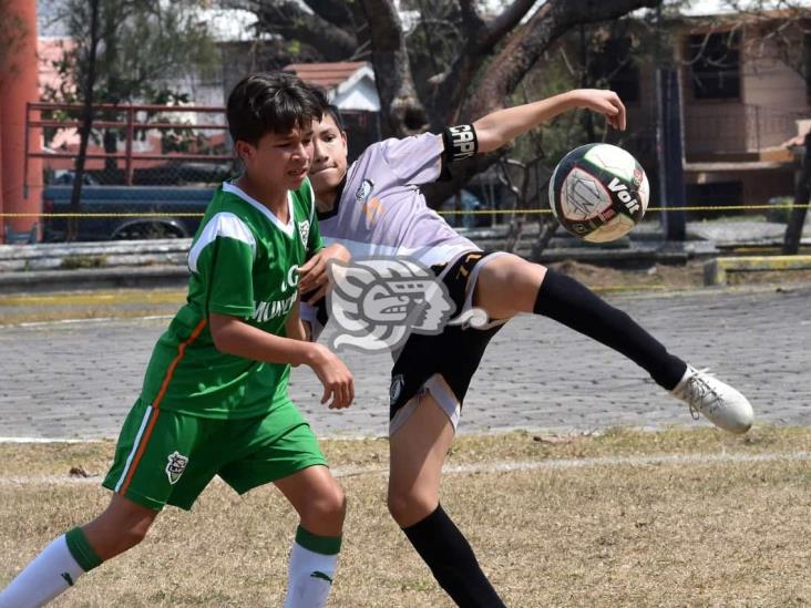 Juventud en éxtasis en la ‘Muni’