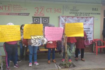 Nuevamente, maestros toman supervisión escolar indígena en Papantla