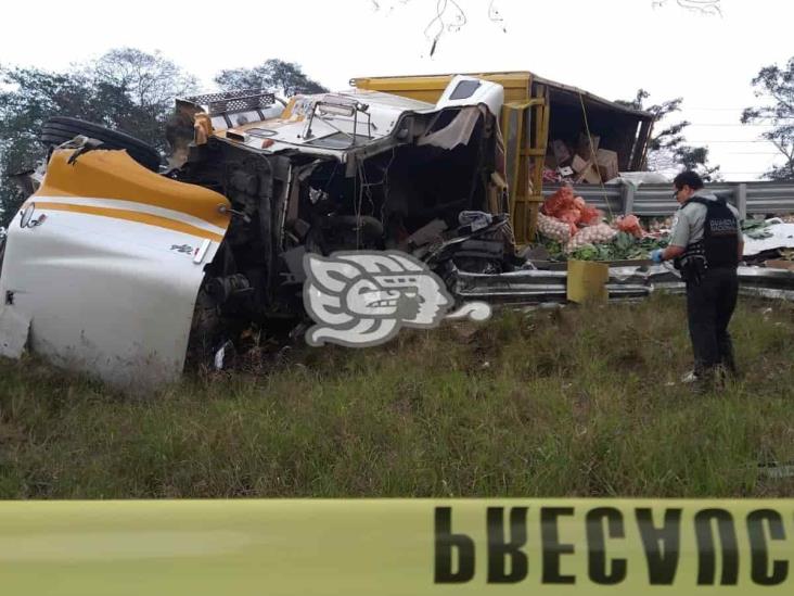 Accidente múltiple en la Veracruz-Puebla; llegan rapiñeros