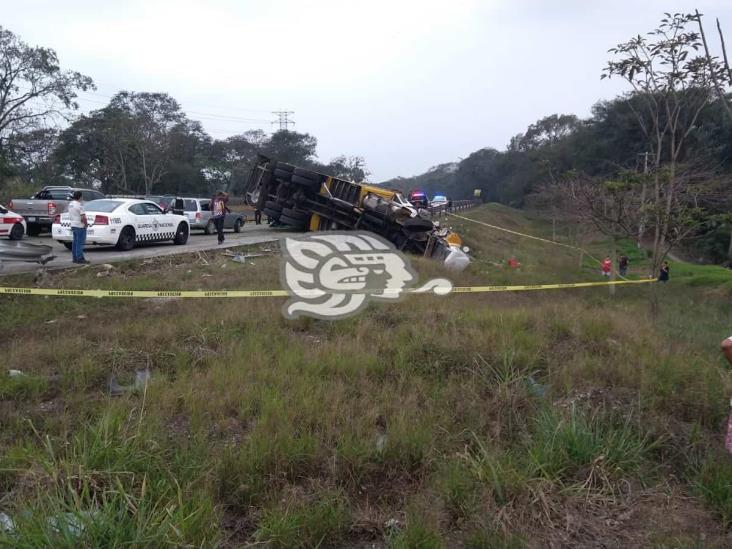 Accidente múltiple en la Veracruz-Puebla; llegan rapiñeros